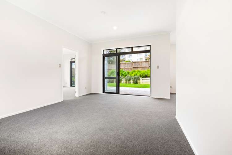 21 Couldrey Crescent Red Beach_17