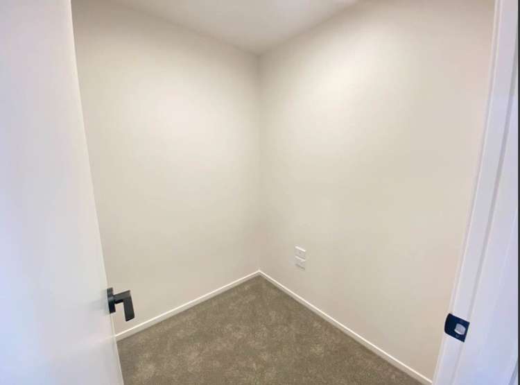 8/52 Rua Road Glen Eden_7