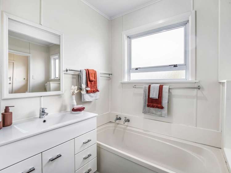 26 Forbury Avenue Takaro_11