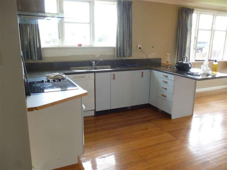 64 Avenue Road 1206_1