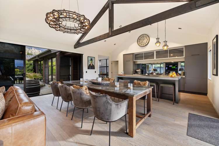 7 Reading Court Jacks Point_22