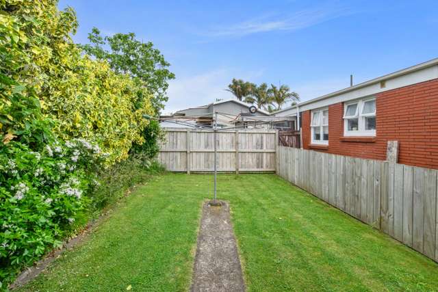 28 Woods Avenue Matua_2