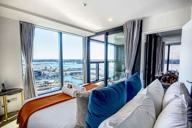 Exquisite 2-Bedroom with Breathtaking Views