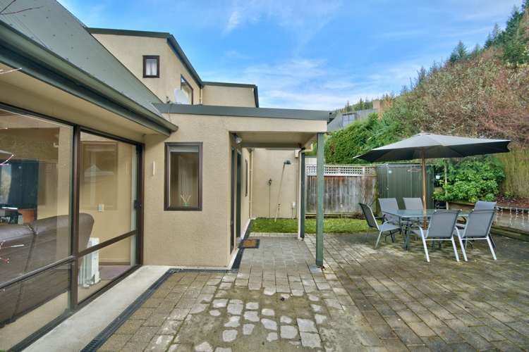 5 Goldleaf Hill Queenstown_12