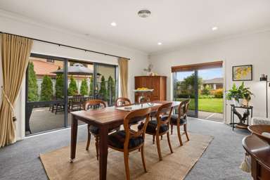 2 Redwood Close_4