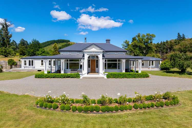 Bankhouse Homestead, 1081 State Highway 63_0