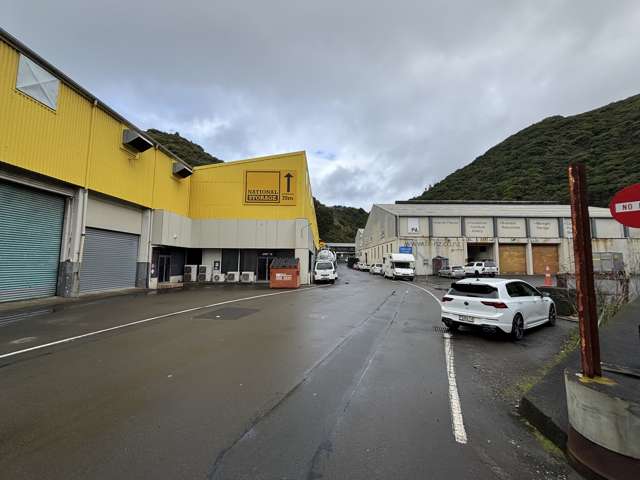 No-Fuss Industrial Space - Ngauranga