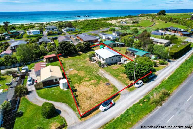 21 Connor Place Taieri Mouth_2