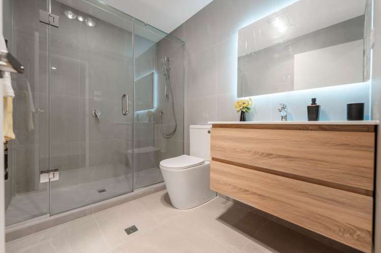 4202D Great North Road Glendene_9