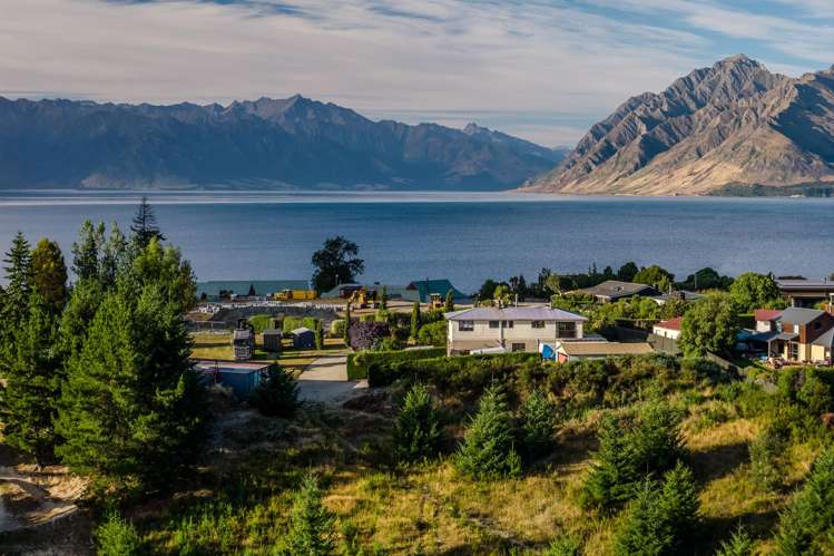 17 Parry Crescent Lake Hawea_12