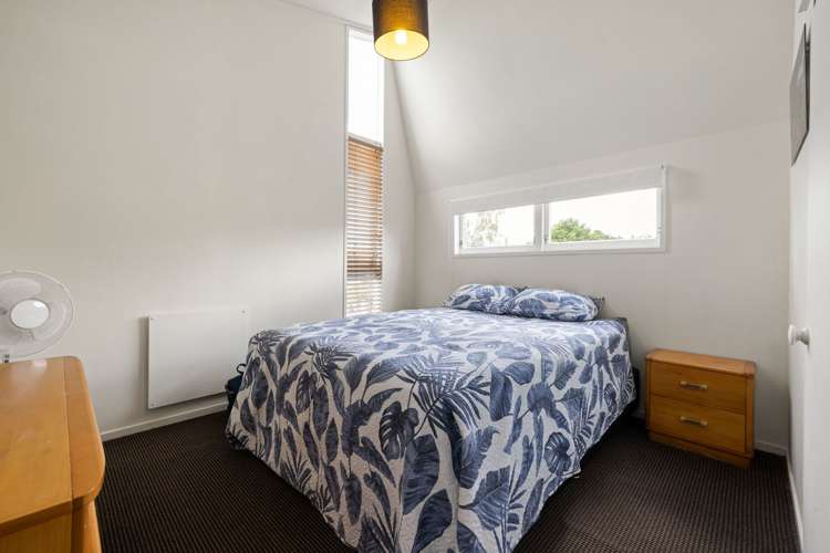 23 Gilbass Avenue Hamilton Lake_15