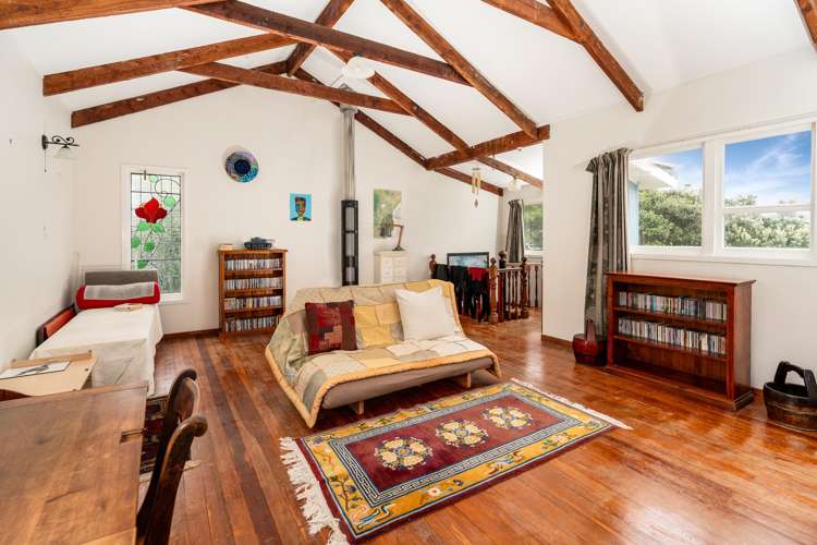 6 Estuary Street Makara Beach_4