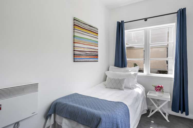 42 Lincoln Avenue Tawa_11