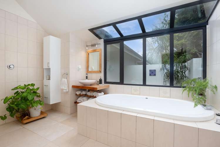 90 Peka Peka Road Peka Peka_14