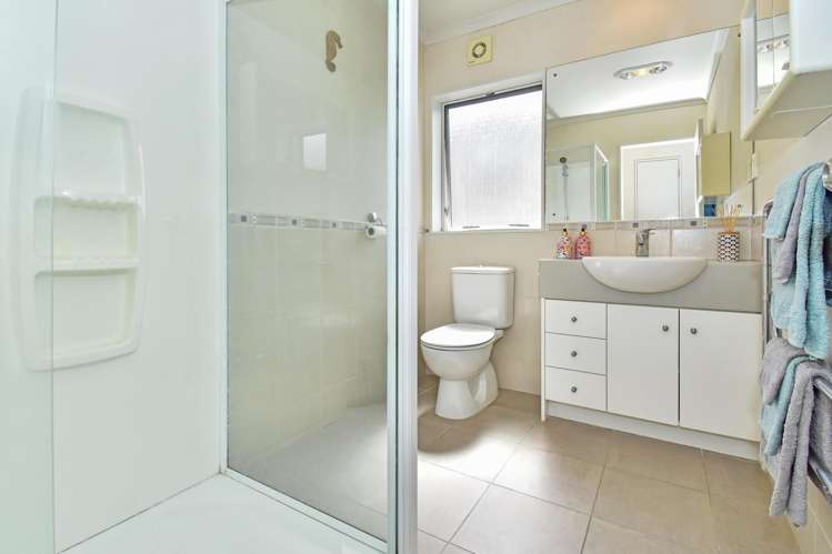 21 Stranraer Crescent Wattle Downs_16