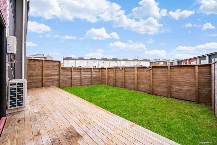 50 Bordeaux Parade Te Atatu South_7