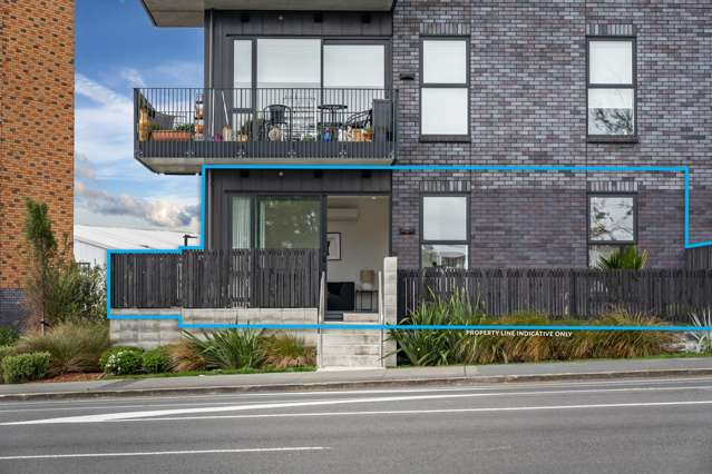 HUGE price drop - now $669K!