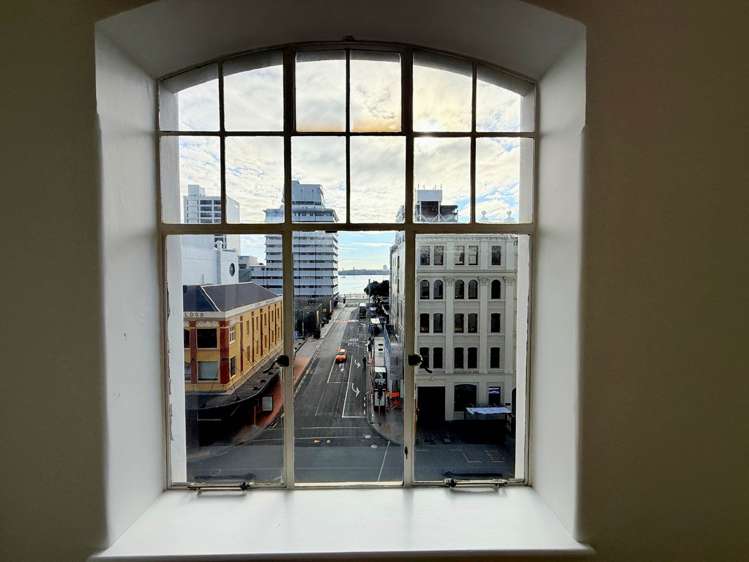 8 Commerce Street City Centre_12