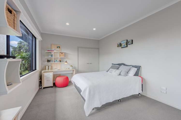 16 Crossland Place Maraetai_15