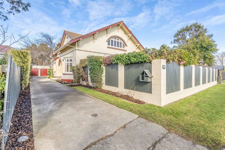 239 Herbert Street Windsor_31