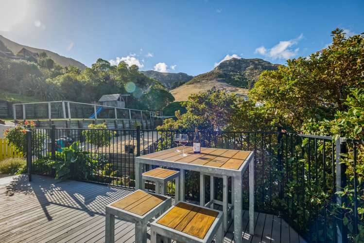 8 Days Road Lyttelton_12