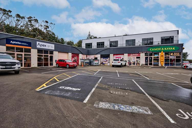Unit D, 2 Centennial Highway Ngauranga_8