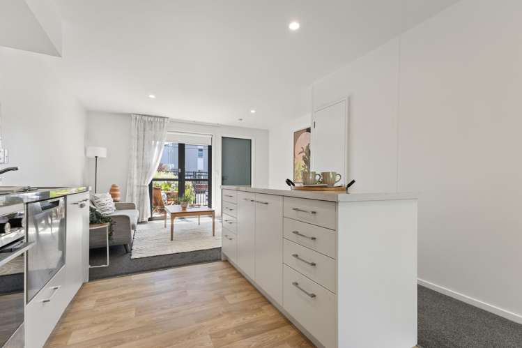 13/14 Buffon Street Waltham_11