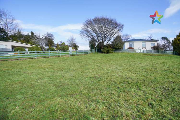 8 Hughies Lane Otautau_2