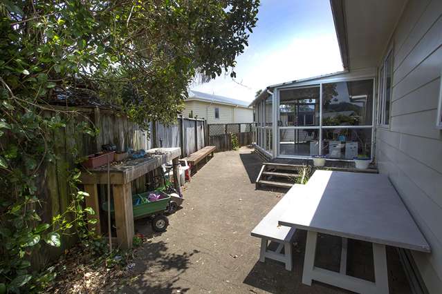 103b Ocean Road Whangamata_1