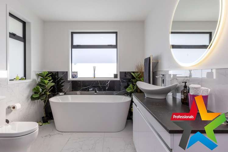 10 Tuhua Close Wharewaka_20