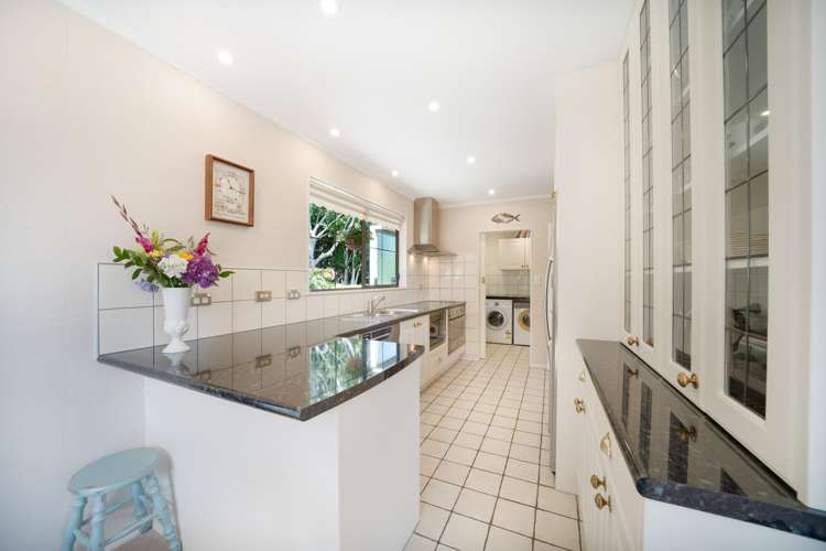 8 Makatote Grove Churton Park_10