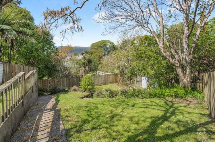 7 Gainsborough Grove Belmont_24