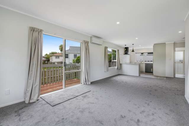 2/2 Rook Place Unsworth Heights_4
