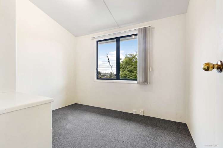 1/39 Waimumu Road Massey_13