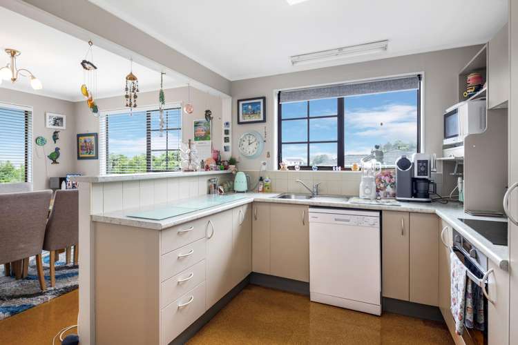 14 Brasenose Place Tawa_2