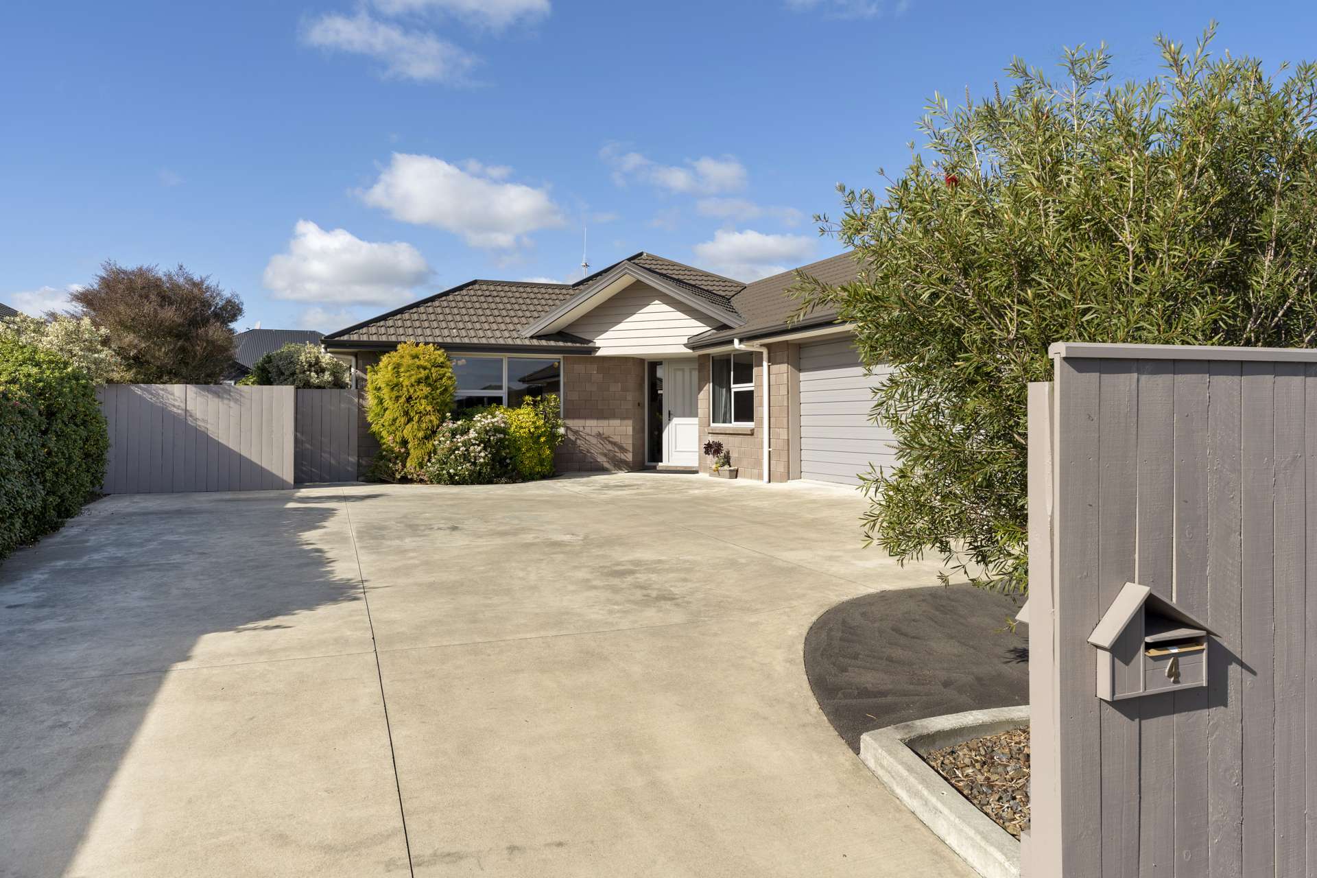 4 Medallion Court Kelvin Grove_0