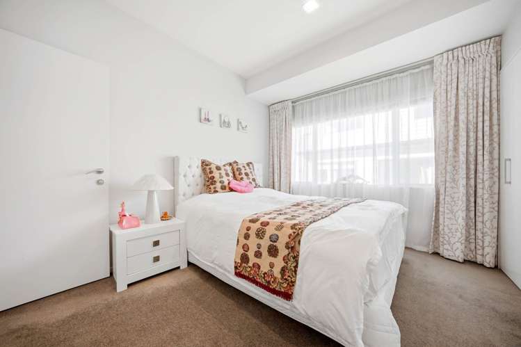 24 Fernhill Way Pinehill_14