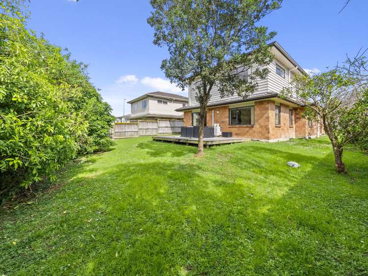 33 Riverglade Parkway Te Atatu South_6