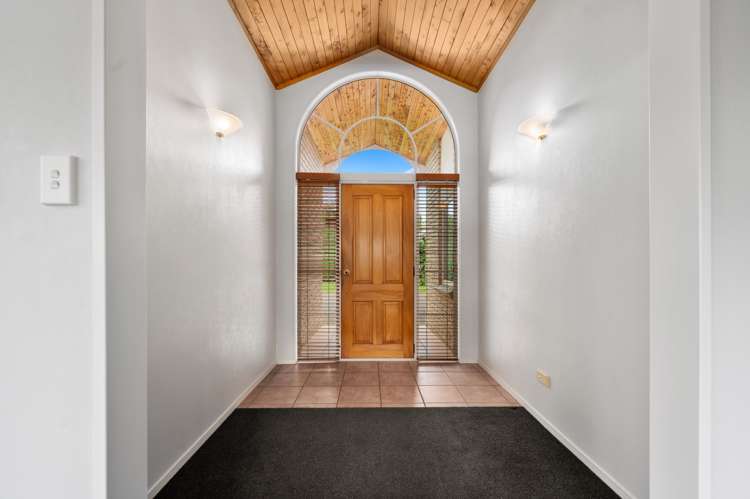 17 Lynwood Place Owhata_1