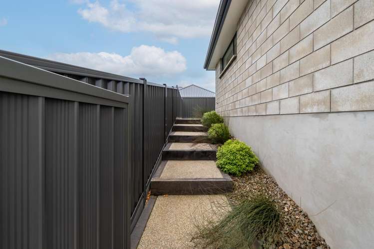 101 Hoffman Court Waikiwi_34