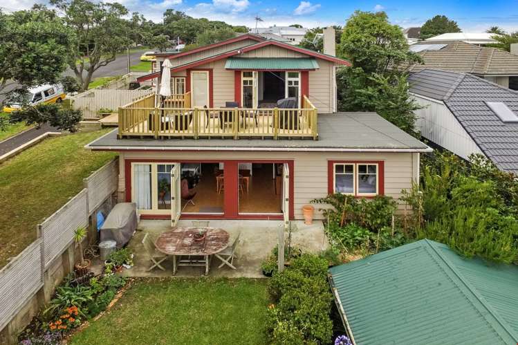 25 Ascot Avenue Narrow Neck_17