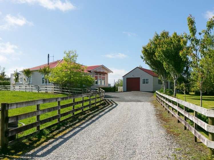 1245 Upland Road Egmont Village_6