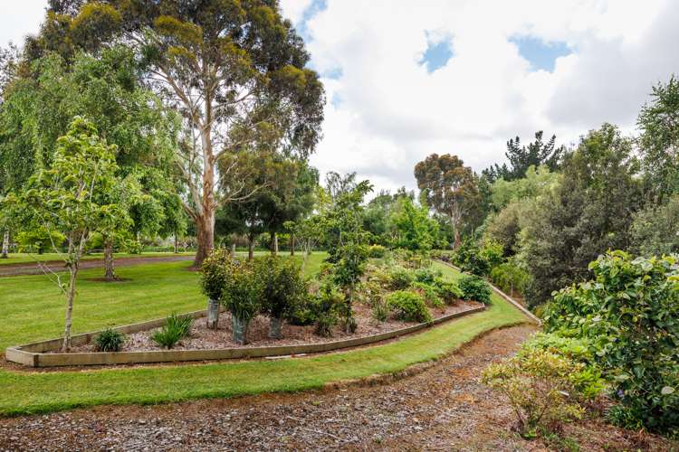 120 Williams Road Tokomaru_13