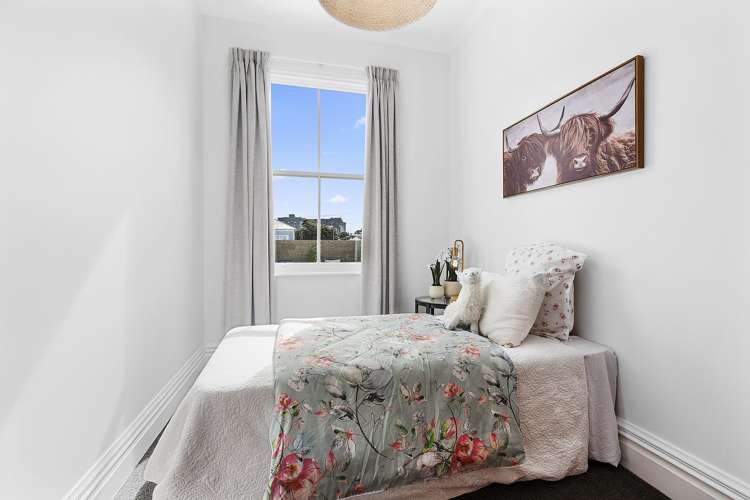 21 Newtown Avenue Newtown_13