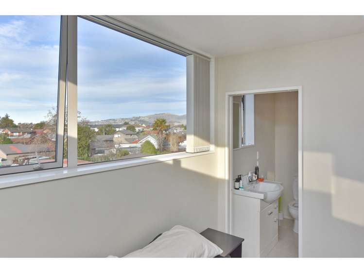 5/408 Worcester Street Linwood_5