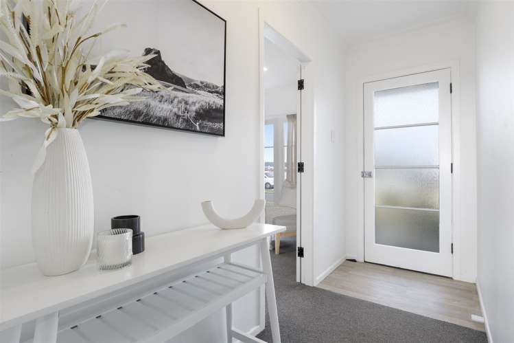 28 Woodford Avenue Brookfield_19