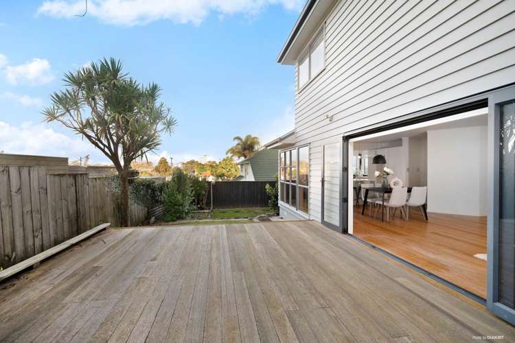 2/11 Nile Road Milford_2