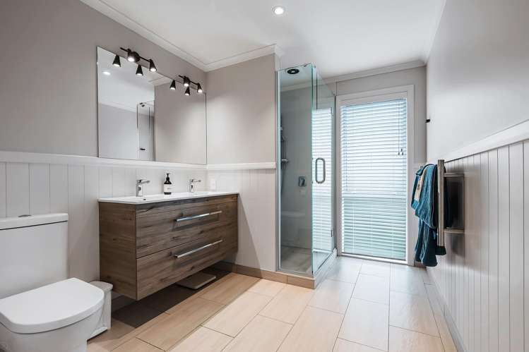 12 Coprosma Crescent Waipahihi_18