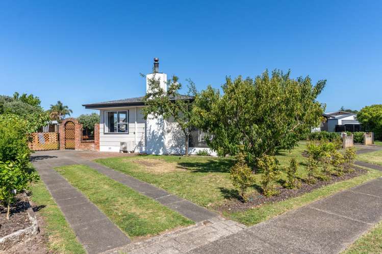 4 Anita Grove Riverdale_22