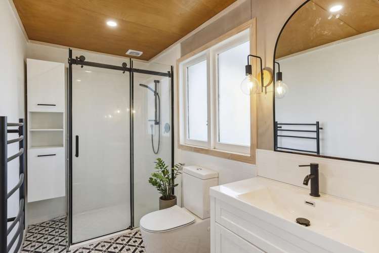 75 Raumati Road Raumati Beach_20